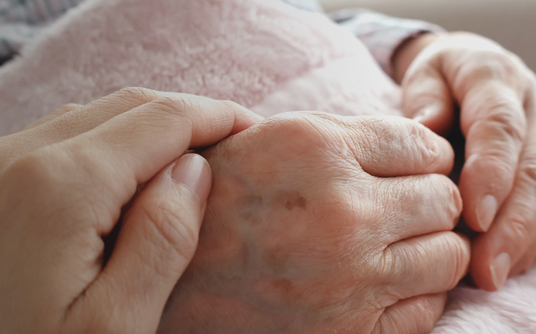 狭山神経内科病院　私たちが手助けできること。心に触れること。